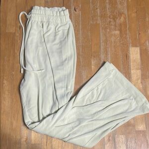 Aritzia Wilfred Free wide leg joggers